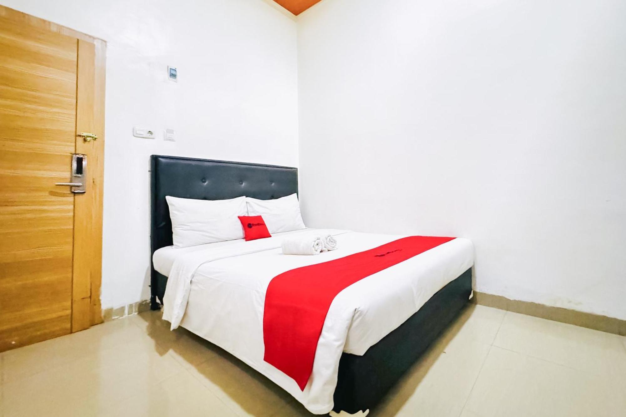 Hotel Reddoorz At Jalan Basuki Rahmat Palembang