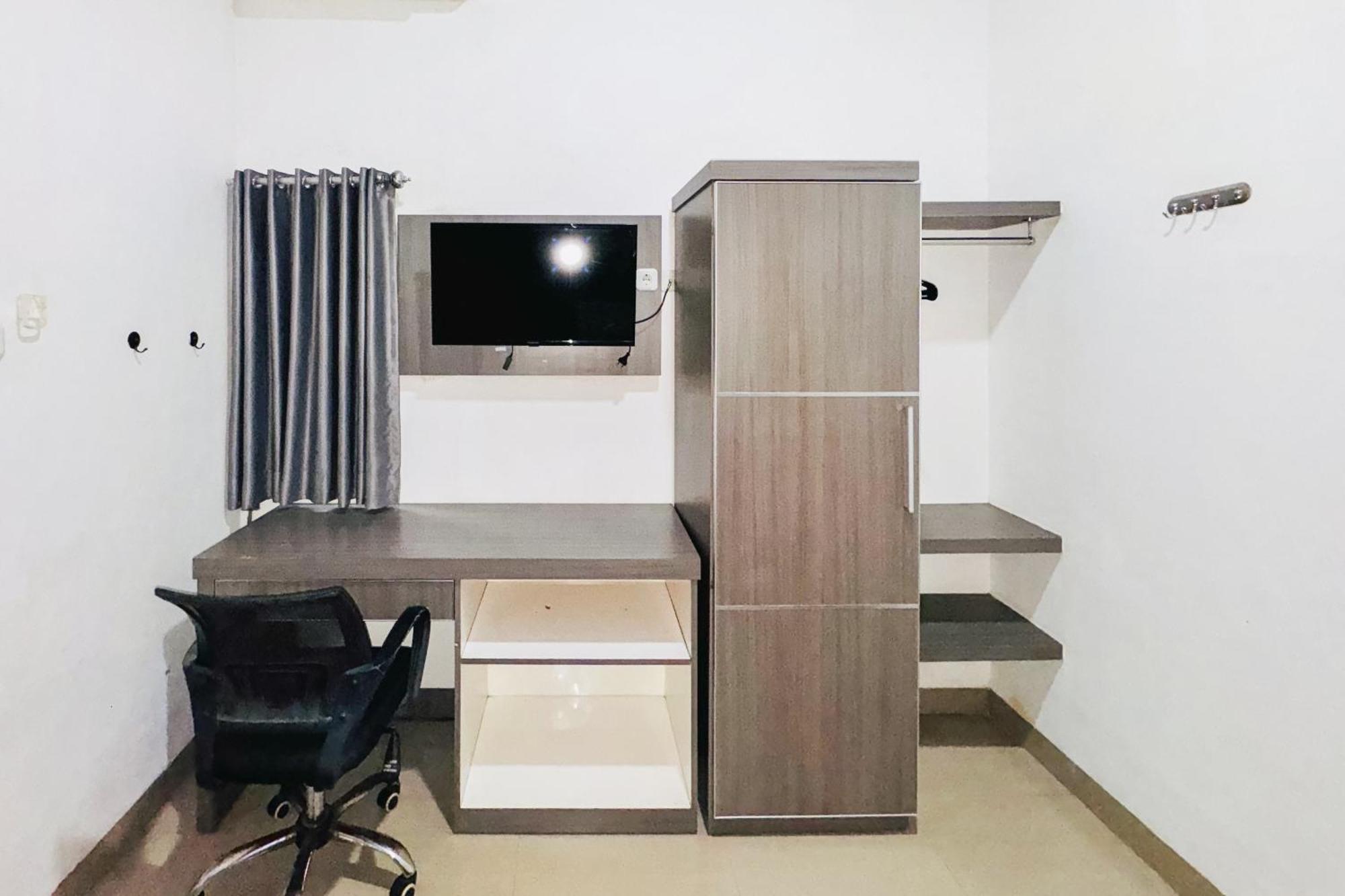 Hotel Reddoorz At Jalan Basuki Rahmat Palembang